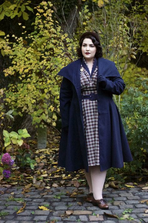 Abby Arcane, Plus Size Dark Academia, Rockabilly Fashion Plus Size, Plus Size Summer Outfits Big Stomach, Vintage Teacher, Plus Size Fall Outfit, Plus Size Summer Outfits, Dark Academia Fashion, Look Plus Size