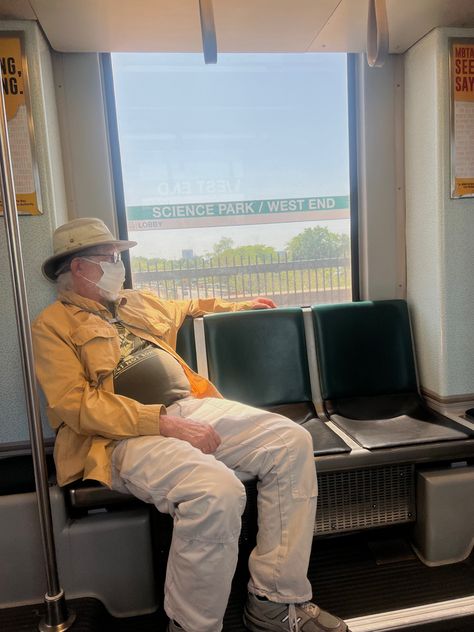 Life aesthetic, old man, elderly, human connection, train aesthetic, beautiful strangers, train, bus aesthetic Creepy Old Man, Elderly People, Old Person, Staring At You, People Talk, Bus Stop, Human Connection, Old Men, Life Drawing