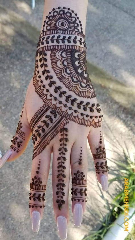 Simple Mehandi Designs, Arab Mehndi, Simple Mehandi, Cute Henna Tattoos, Cute Henna, Design Henna, Henna Paste, Very Simple Mehndi Designs, Mehndi Design Images