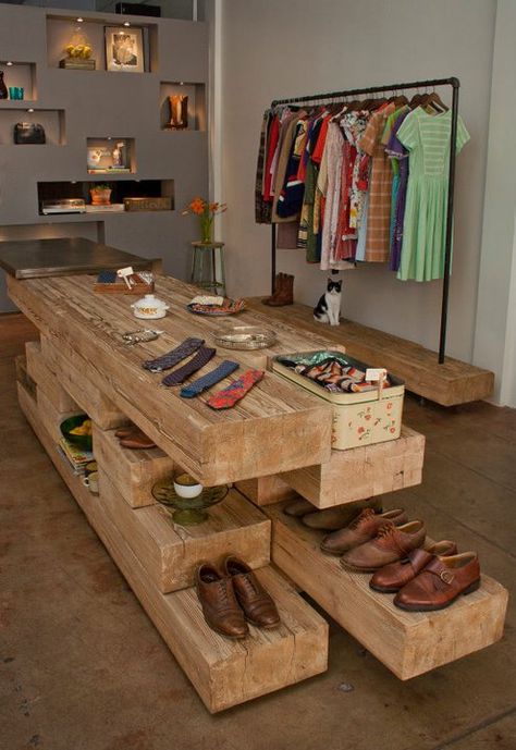 Vintage boutique in downtown Phoenix....I like all the wood utilized for display Shoe Display Boutique, Tables For Boutique, Rustic Shop Display, Repurposed Retail Display, Creative Store Design, Rustic Clothing Rack, Outdoor Shop Design, Diy Retail Display Ideas, Shoes Display Ideas