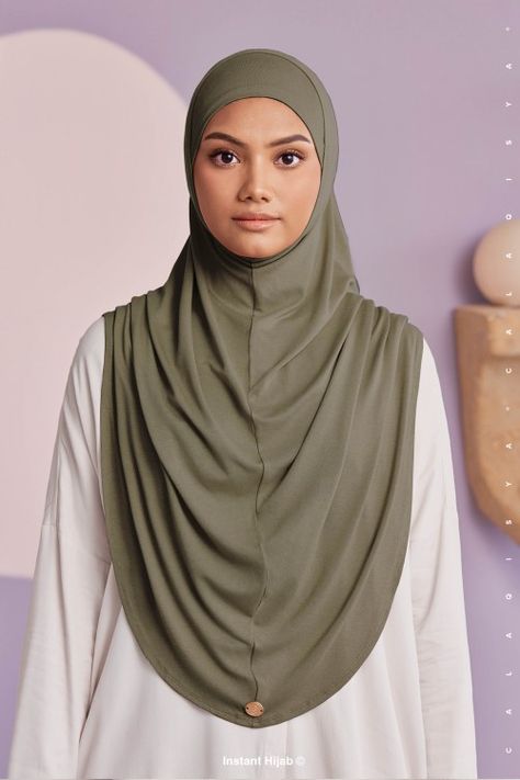 Inner Dress Hijab, Khimar Design, Wishlist Accessories, Hijab Reference, Hijab Design, Amira Hijab, Hijab Ideas, Hijab Dp, Elegant Fashion Outfits