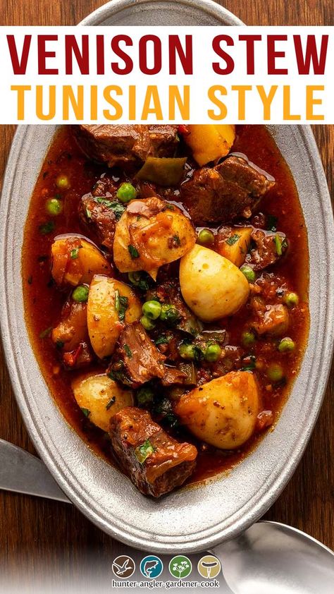 Venison Stew Meat Recipes, Venison Recipes Crockpot, Deer Stew, Stew With Potatoes, Slow Cooker Venison, Venison Meat, Venison Stew, Farm Recipes, Deer Recipes