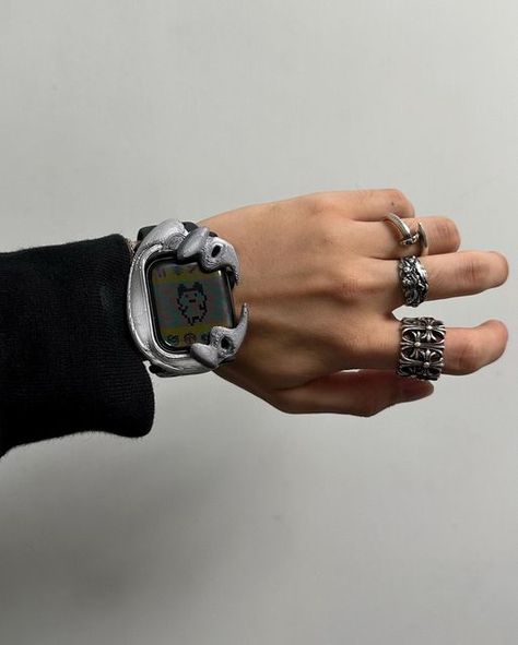 Y2k Apple Watch, Oakley Watches, Watch Y2k, Y2k Art, Retro Gadgets, 2000s Aesthetic, Vintage Apple, Scene Fashion, Nike Acg