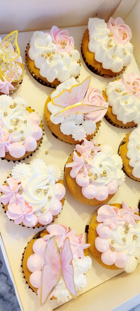 Butterfly Bridal Shower Cupcakes, Pink And Gold Butterfly Cupcakes, Butterflies Cupcakes Ideas, Bautizo Butterfly Theme, Butterfly Themed Dessert Table, Babyshower Cupcakes For Girl, Butterfly Sweets Table, Butterfly Dessert Ideas, Butterfly Baby Shower Cake Ideas