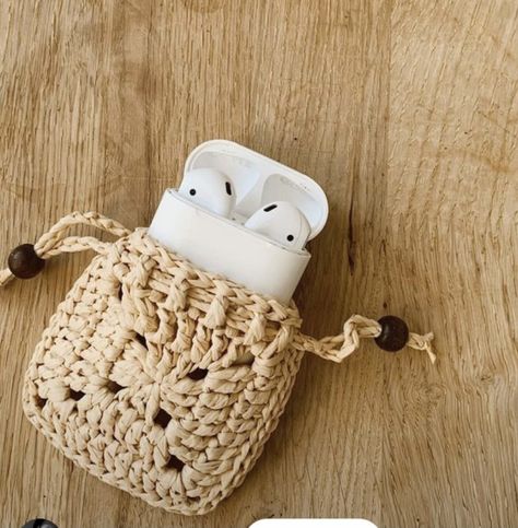 Crochet Earphone Cover, Crochet Phone Strap, Crochet Mug Cozy, Crochet Case, Crochet Bag Pattern Free, Crochet Pouch, Baby Afghan Crochet, Crochet Bags Purses, Crochet Instructions