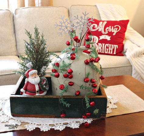 Rustic Christmas Crate Centerpiece Christmas Crate, Stone Gable, Organized Clutter, Christmas Vignettes, Christmas Tray, Breakfast Casseroles, Buffalo Check Christmas, Prim Christmas, Christmas Sock