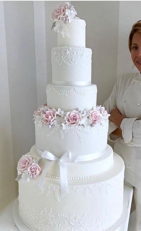 Wedding Cakes Pink And White, Light Pink Wedding Cake, White And Pink Wedding Cake, Wedding Cake Piping, Pink And White Wedding Cake, Wedding Cake Simple Elegant, Large Wedding Cakes, Rose Wedding Cake, Blush Wedding Cakes