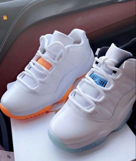 Couples Jordans, Jordans 11s, Girls Shoes Teenage, Nike Shoes Women Fashion, Pretty Sneakers, Fly Shoes, Trendy Shoes Sneakers, White Nike Shoes, Nike Shoes Girls