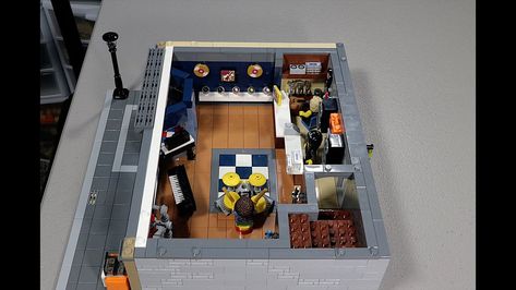 Music Store Interior, Lego Music, Lego Lovers, Lego Modular, Yellow House, Yellow Houses, Record Shop, Lego Projects, Store Interior