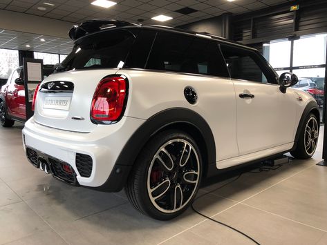 Mini Jcw, Vw Up, Mini Cooper Classic, Mini Coopers, John Cooper Works, John Cooper, Car Inspiration, Mini Car, Best Luxury Cars