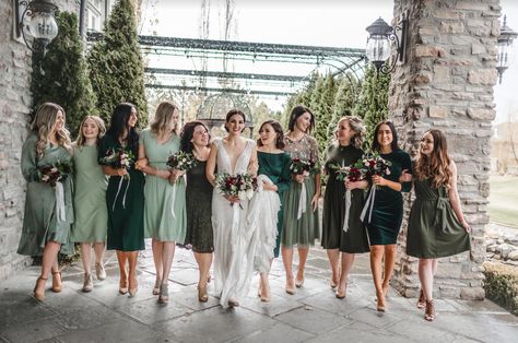 Bridesmade Dress, Bridesmaid Palette, Printed Bridesmaid Dresses, Wedding Aesthetics, Green Wedding Dresses, Wedding Party Outfits, Bridesmaid Colors, Mismatched Bridesmaids, Mismatched Bridesmaid Dresses