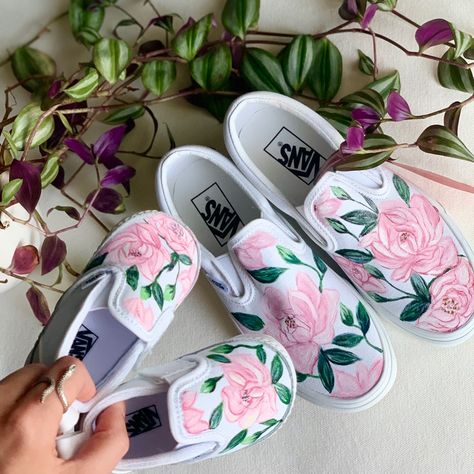 This Listing Is Just For The Adult Vans, If You Like The Idea Of Matching Please Contact Me For An Updated Price! Price Is Firm. Shop Customsbychloe.Com For Discounts Painted With High Quality Paints And Will Not Wash Off Or Fade Let Me Know If You Have Any Other Questions!! Canvas Shoes Diy, Hand Painted Vans, Painted Shoes Diy, Floral Vans, Cute Vans, Painted Vans, Fabric Painting On Clothes, Van Color, Painted Sneakers