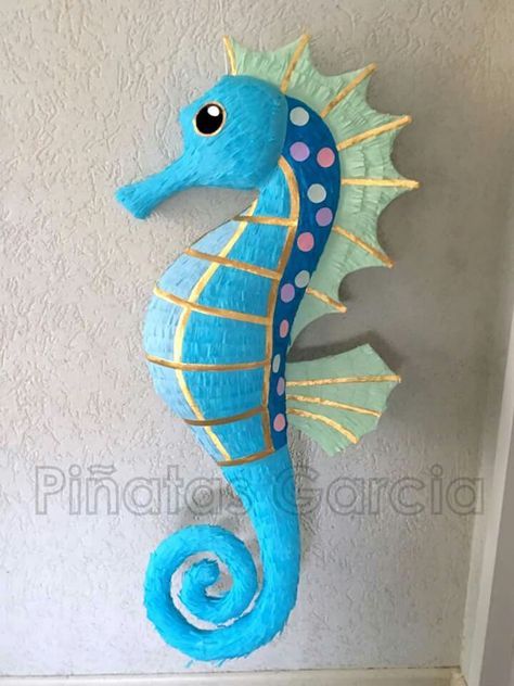 Horse Mermaid, Horse Pinata, Mermaid Pinata, Pinata Diy, Ocean Theme Classroom, Paper Mache Animals, Piñata Ideas, Nautical Crafts, Diy Pinata