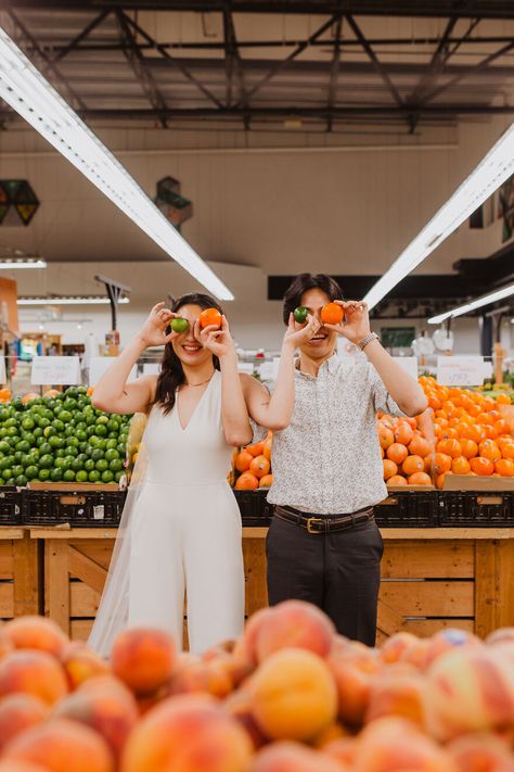 Grocery Store Couples Photoshoot, Supermarket Couple Photoshoot, Grocery Store Photoshoot Couple, Grocery Store Engagement Photos, Supermarket Prewedding, Supermarket Photoshoot, Prewedding Photography Casual, Grocery Store Photoshoot, Photoshoot Unique