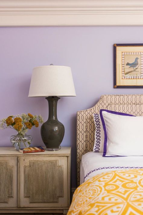 Lavender bedroom Lavender Bedroom Walls, Lavender Bedroom Decor, Lilac Bedroom, Lavender Bedroom, Best Bedroom Paint Colors, Lavender Walls, Lavender Room, Purple Living Room, Grey Bedroom Decor