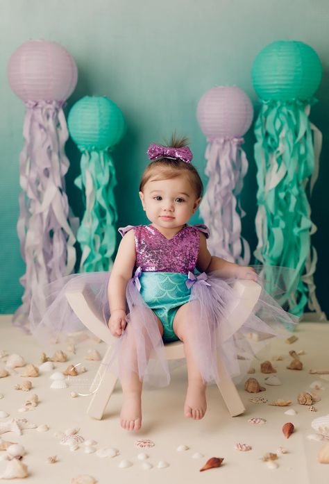 Mermaid Birthday Party Pink, Mermaid Theme Photoshoot Baby, Mermaid Theme Photoshoot, Mermaid Cake Smash, Mermaid Birthday Party Decorations, Mermaid Theme Birthday Party, Ariel Birthday, 1st Birthday Photoshoot, Mermaid Photos