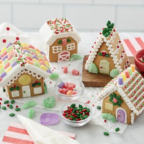 Gingerbread House Icing, Gingerbread Castle, Mini Village, Cool Gingerbread Houses, Mini Gingerbread House, Gingerbread House Designs, Welcome To Christmas, Gingerbread House Kits, Gingerbread Village