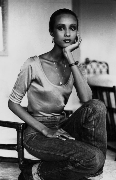 1979 from Iman's Ageless Beauty Through the Years | E! Online Iman Bowie, Iman Abdulmajid, Iman Model, Black Supermodels, Estelle Lefébure, Looks Jeans, Laetitia Casta, Natalia Vodianova, Lily Aldridge