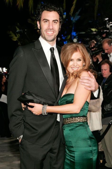 Isla Fisher  5ft 3”  Sacha Baron Cohen: 6ft 3”  Height Difference: 12 inches After nearly a decade of dating, the former Ali G maestro married his long-term love in March 2010. 5’2 And 6’2 Height Couple, 6ft And 5ft Couple, Couples Who Are The Same Height, Big Height Difference Couple Photos, Tall Woman Short Man Couples, Huge Height Difference Couple, Height Difference Couple, Short Couples, Petite Celebrities