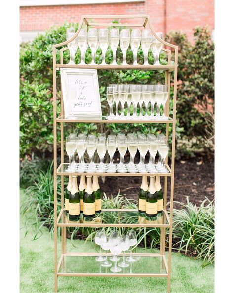 Ceremony Drinks Wedding, Self Serve Champagne Bar Wedding, Champagne During Ceremony, Wedding Ceremony Welcome Drinks, Ceremony Champagne Table, Champagne At Ceremony, Champagne Ceremony Wedding, Champagne Before Wedding Ceremony, Champagne Welcome Drink Wedding