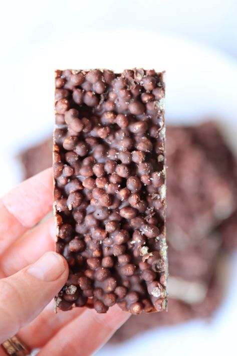 Quinoa Puff Bars, Puffed Quinoa Treats, Puff Quinoa Recipes, Chocolate Quinoa Crunch Bars, Puffed Quinoa Bars, Quinoa Puffs Recipes, Quinoa Chocolate Crisps, Puffed Quinoa Recipes, Puff Quinoa