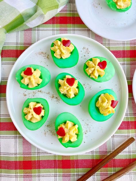 Grinch Deviled Eggs, The Grinch Food, Whoville Food, Grinch Food Ideas Parties, Grinch Goodies, Grinch Themed Food, Grinch Christmas Party Ideas, Grinch Recipes, Whoville Party