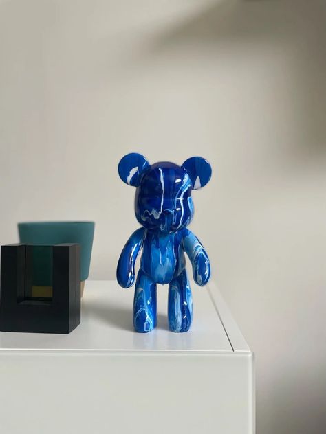 Bearbrick Art, Brick Bear, Fluid Bear, Iphone Wallpaper Ocean, Hypebeast Iphone Wallpaper, Bear Statue, Art Toys Design, Angel Wallpaper, Lego Creative