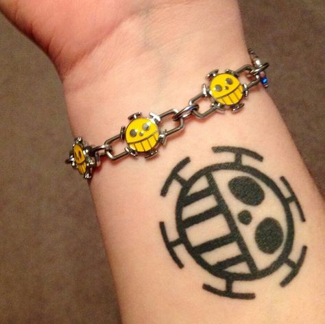 One Piece Tattoo Pirates Tattoo, Piece Tattoo Ideas, One Piece Tattoo Ideas, Law Tattoo, One Piece Tattoo, Dbz Tattoo, Heart Pirates, Pirate Tattoo, Nerd Tattoo