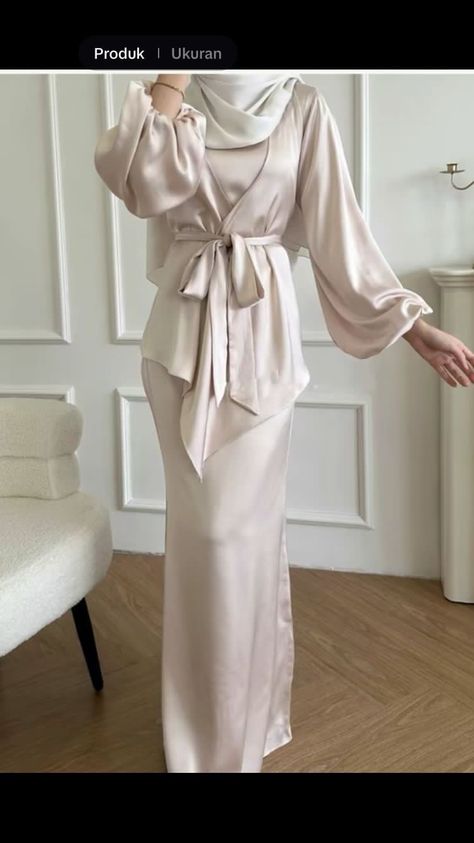 Wedding Guest Skirt, Style Hijab Simple, Kebaya Bridesmaid, Model Dress Kebaya, Eid Fashion, Simple Elegant Wedding Dress, Outer Dress, Fashion Show Dresses, Classy Wedding Dress