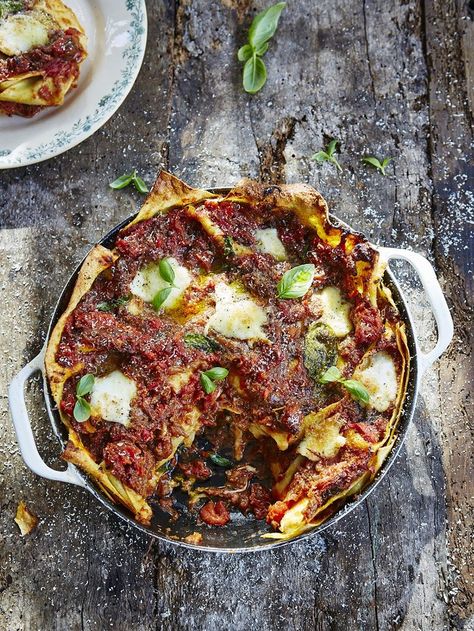 Vegetarian lasagne recipe | Jamie Oliver lasagne recipes Pita Bread Pizza, Vegetarian Lasagne, Lasagne Recipes, Winter Cooking, Jamie Oliver Recipes, Healthy Veggies, Jamie Oliver, Meat Free, Vegetable Dishes