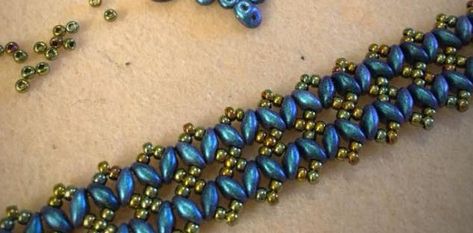 Super Duo Beads Patterns Free, Superduo Bracelet Pattern, Superduo Bracelet Tutorial, Bead Buddies, Superduo Bracelet, Chevron Friendship Bracelets, Super Duo Beads, Twin Beads, Duo Beads