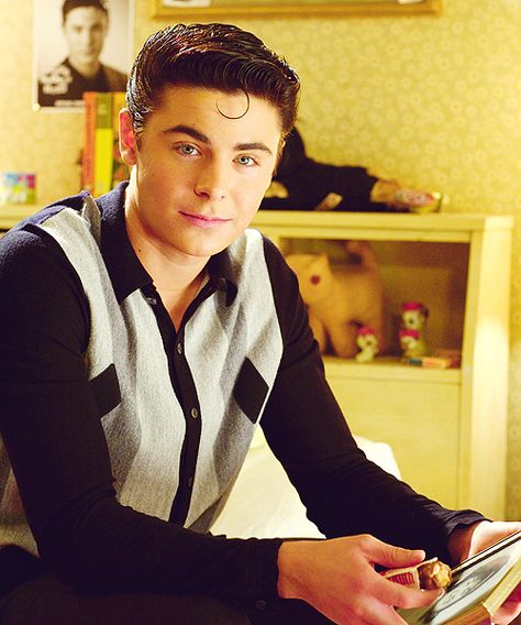 Link Hairspray, Zac Efron Hairspray, Link Larkin, Hairspray Costume, Hairspray Movie, Musical Hair, Amanda Bynes, The Greatest Showman, Zac Efron