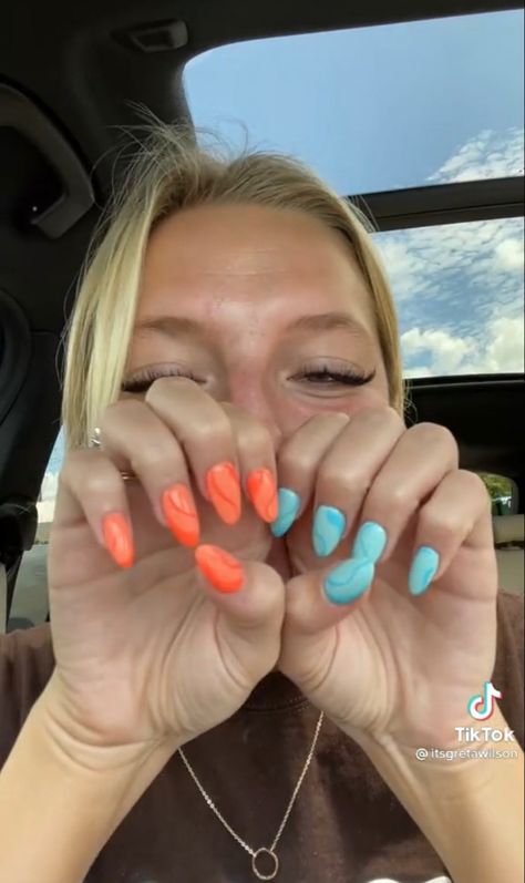 Two Different Colored Hands Nails, Nails One Hand Different Color, Both Hands Different Color Nails, Two Color Nails On Each Hand, Two Different Nail Colors On Each Hand, Long Nails Oval, Round Nails Summer, Bright Beach Nails, Nail Ideas Long Nails