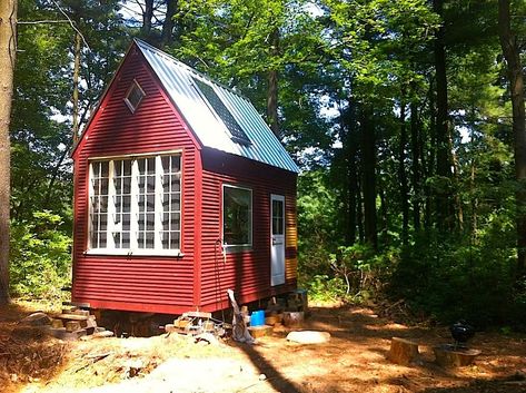 Ians 100 Sq Ft Little Timber House Solar Panels Tiny House Design Small Cottages, Timber Frame Tiny House, Big Cottages, Small Barn House, Farm Style House, Small Solar Panels, Aesthetic Cottage, Cabin Tiny House, Prefab Cabins