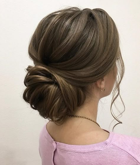 Hairstyle Bridesmaid, Prom Hair Medium, Prom Hair Updo, Elegant Bun, Wedding Hairstyles Medium Length, Guest Hair, Wedding Hairstyles Bride, Bridal Hair Updo, Elegant Wedding Hair