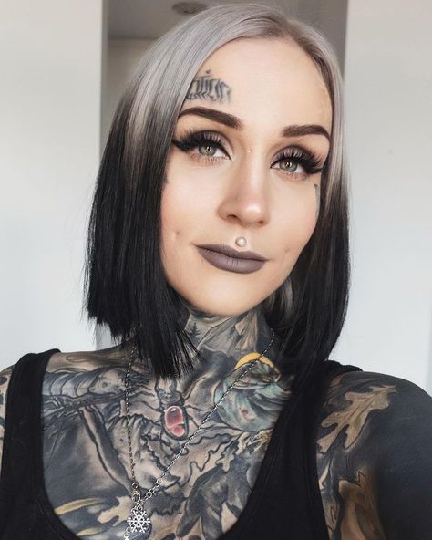 Ghost Roots Hair, Ghost Roots, Alt Hair, Monami Frost, Tattoo Face, Goth Hair, Face Girl, Edgy Short Hair, So Me