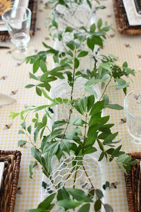 Learn how to create a fresh floral table runner and centerpiece with an eco-friendly tool, chicken wire. I had a blog challenge to create a flower arrangement using sunflowers. I decided to create floral runner to sit low enough on the table as to not block anyone’s view. Tablescape Flowers, Bees Diy, Flower Runner Wedding, Diy Wedding Arrangements, Diy Floral Centerpieces, Flower Runner, Table Runner Diy, Summer Centerpieces, Floral Runner