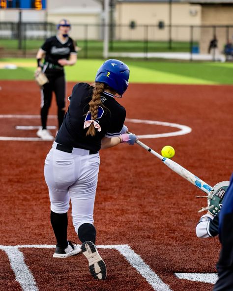 Gallery alert! The pictures from the Findlay vs Start game are up. Nice win Findlay. See them here. https://www.findlaysportsphoto.com/Softball/2024/FHS-VSB-vs-Start @findlayhs_softball #sportsphotography #sports #canonsports #canonphoto #ourppa #nwohio Softball Team Pictures, Softball Pics, Start Game, Softball Photos, Softball Stuff, Softball Cleats, Sports Outfits, Softball Pictures, Softball Life