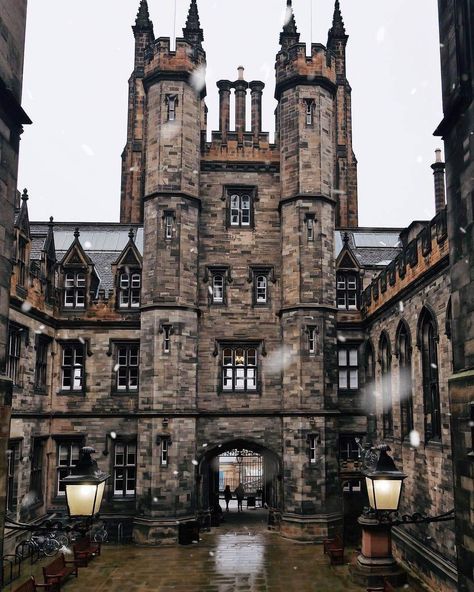 School Of Divinity, New College, University Of Edinburgh⠀ instagram.com/edienthusiast | University Of Edinburgh, Edinburgh University, Castle Aesthetic, Edinburgh Scotland, Scotland Travel, Beautiful Architecture, Pretty Places, Travel Dreams, Beautiful World