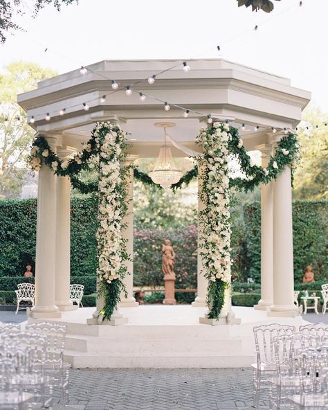 Gazebo Wedding Ceremony, Louisiana Wedding Venues, Gazebo Wedding Decorations, Wedding New Orleans, Backyard Wedding Ceremony, Nola Wedding, Louisiana Wedding, Gazebo Wedding, Wedding Reception Locations