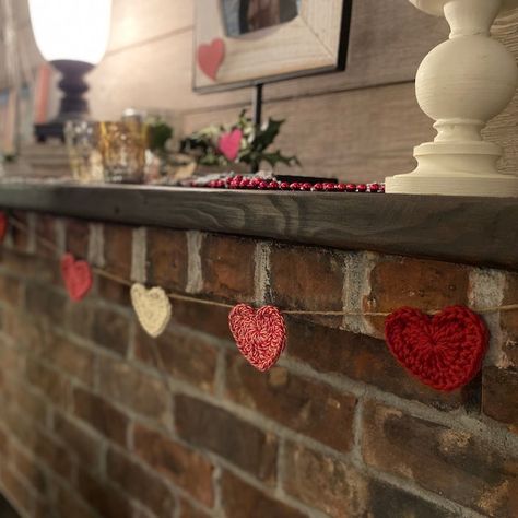 Crochet Heart Garland9 Heartsvalentine Garlandfarmhouse Garland - Etsy Crochet Heart Tutorial, Crochet Heart Garland, Heart Tutorial, Crochet Heart Pattern, Heart Garland, Dec 25, Crochet Heart, Mini Heart, Easy Tutorial