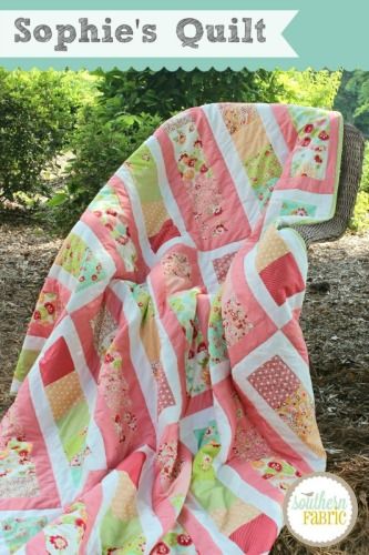 Sophie’s Scrumptious Quilt « Moda Bake Shop Charm Square Quilt, Moda Bake Shop, Charm Pack Quilts, Quick Quilt, Charm Packs, Charm Quilt, Pretty Quilt, Jellyroll Quilts, Quilt Designs