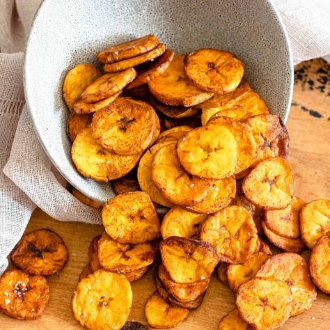 Sweet Plantain Chips Recipe Plantain Chips Recipe, Sweet Plantains, Breakfast Photography, Cuban Cuisine, Ripe Plantain, Avocado Salad Recipes, Plantain Chips, 5 Ingredient Recipes, Bacon Breakfast