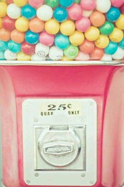 Machine Aesthetic, Kinds Of Kisses, Bubble Gum Machine, Soft Grunge Aesthetic, God Father, Receding Gums, Cool Iphone Cases, Backgrounds Wallpapers, Gumball Machine