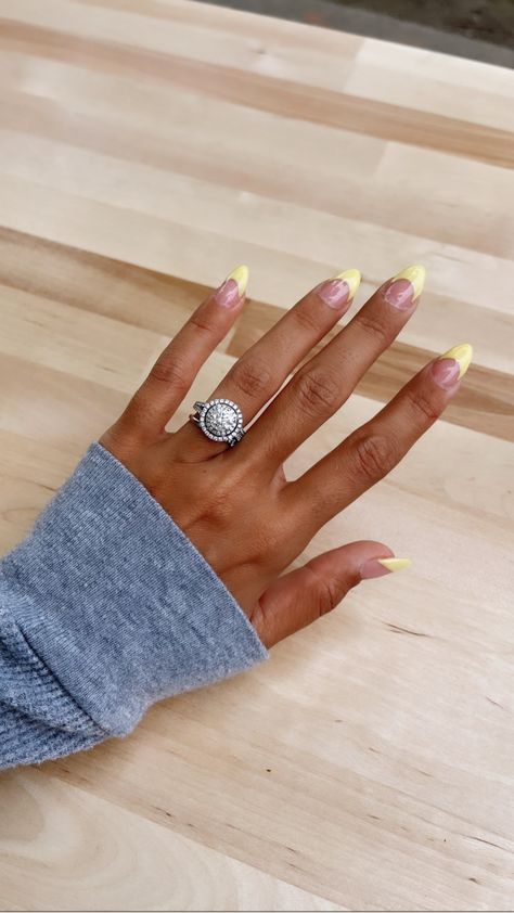 Round Yellow Nails, Yellow Tip Nails, Nails Round, Yellow Nail, Tip Nails, Yellow Nails, Nude Nails, Nail Tips, Engagement Rings