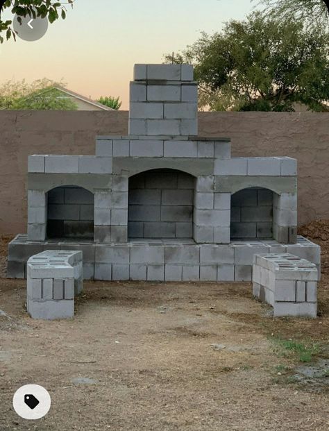 Diy Outdoor Fireplace, Outdoor Fireplace Designs, Cinder Blocks, Outdoor Fireplace Patio, Backyard Fireplace, Outdoor Oven, Outdoor Pizza, Patio Decorating Ideas, Backyard Fire