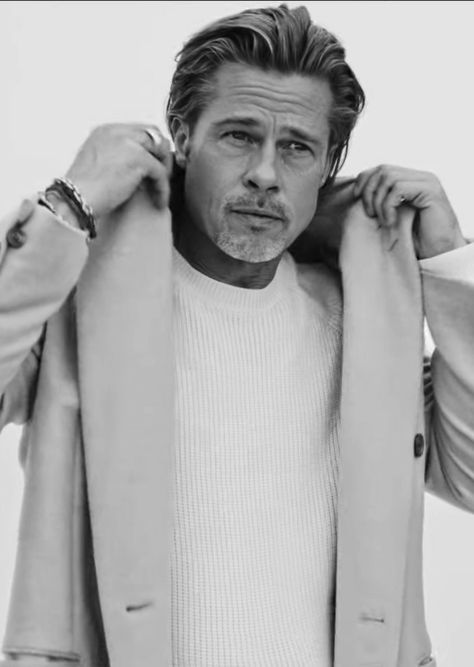 Brad Pitt Photoshoot, Ranch Photoshoot, Brad Pitt Style, Men Haircut Styles, Professional Men, Haircuts For Long Hair, Male Portrait, Pompadour, Long Hair Styles Men