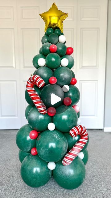 Event Decor l Marquee & Backdrop Rentals l Balloons on Instagram: "🎄Perfect balloon Christmas trees for the holiday season!🎄  Book your balloon Christmas trees for your holiday parties this year!   #balloons #balloon #balloondecor #balloondecoration #balloonart #balloonartist #balloonstylist #balloondecorations #balloondelivery #eventdecor #eventplanner #partyideas #partytime #christmasballoonsdecoration #christmasballoons #christmasdecor #hoildayparty #holidaydecor #holidayinspo #holidays #christmastree #christmasparty" Christmas Party Backdrop, Party Balloons Diy, Balloon Christmas, Christmas Balloon Decorations, Balloon Tree, Holiday Balloons, Deco Ballon, Deco Table Noel, Diy Balloon Decorations