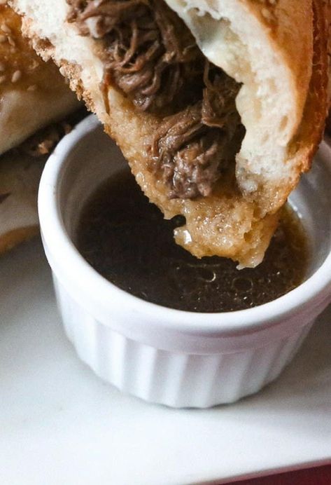 Philly Cheese Steak Sandwich Recipe, Slow Cooker French Dip, Cheese And Cracker Tray, Philly Cheese Steak Sandwich, Steak Sandwich Recipes, French Dip Sandwich, Lime Cheesecake, Cheese Steak, Philly Cheese