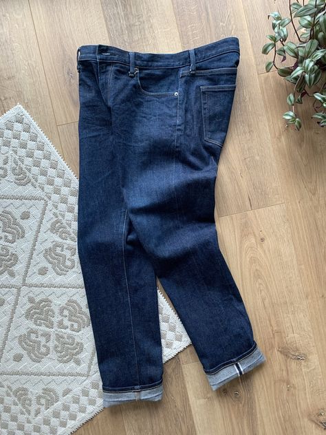 UNIQLO selvedge denim jeans Tech Wear, Selvedge Denim Jeans, Uniqlo Men, Men's Bottoms, Selvedge Denim, Mens Bottom, Uniqlo, Denim Jeans, Jeans Size